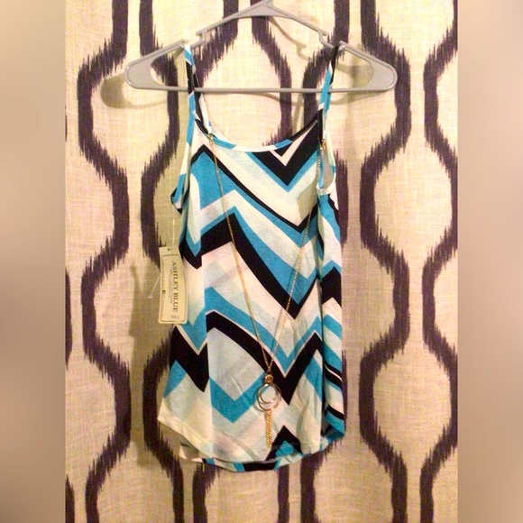 Ashley Blue Tops - WOMENS SMALL FLOWY TANk TOP NWT